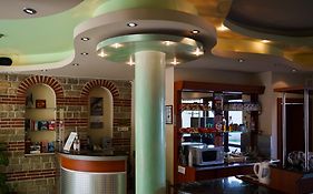 Дионис Хотел